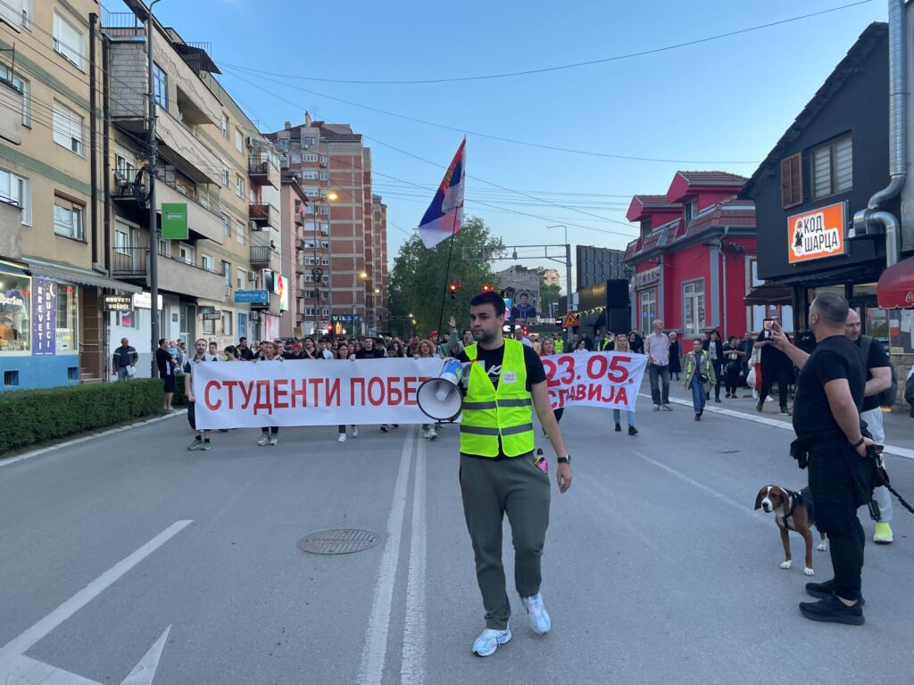 Studenti u blokadi iz Niša: Policajci brutalno privodili našu koleginicu,uskratili joj medicinsku pomoć i advokata