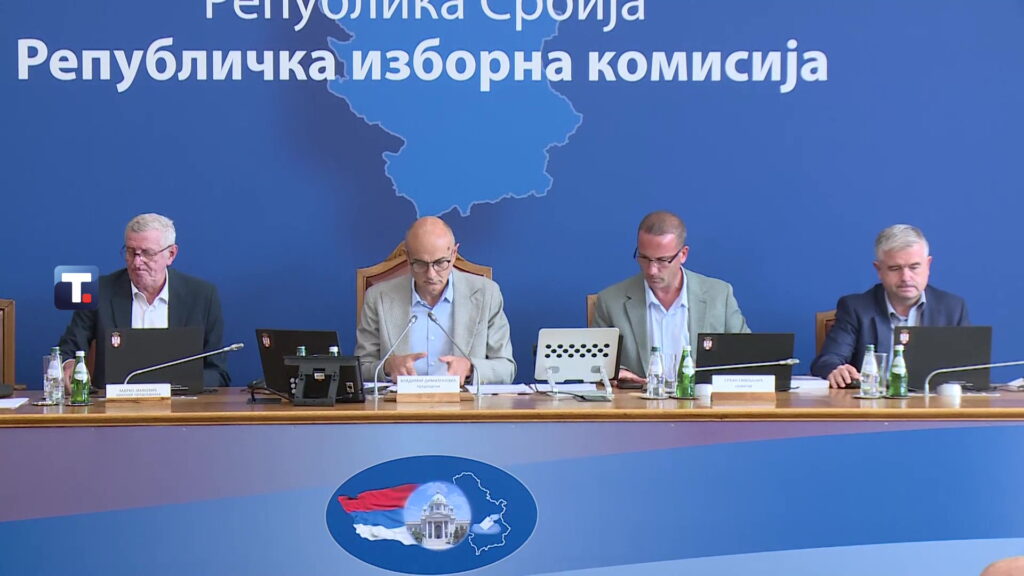 RIK odložio donošenje odluke o novim paravanima na biračkim mestima