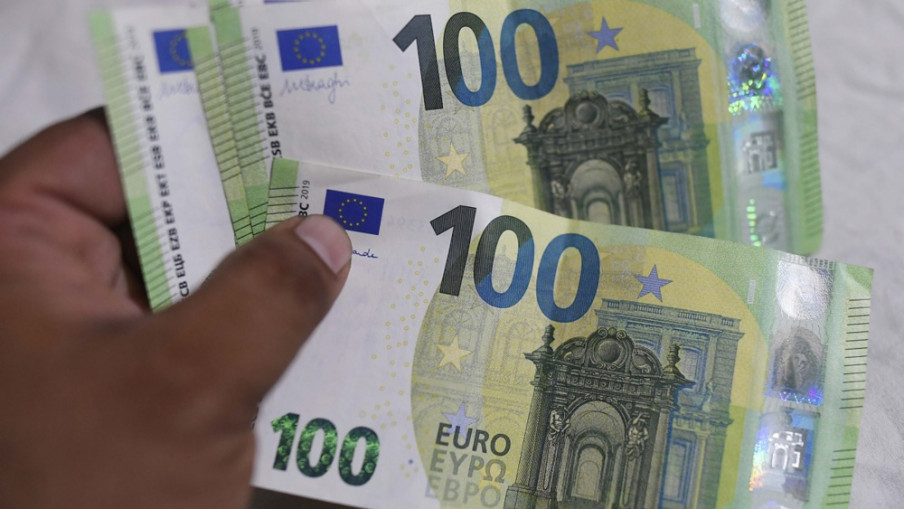 Srednji kurs sutra 117,3 dinara za evro