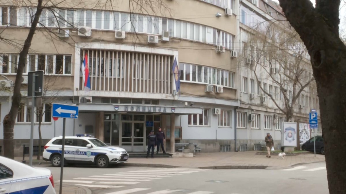 Niški studenti tvrde da je njihova koleginica pretrpela policijsko nasilje: Uskraćeni joj medicinska pomoć i pravo na advokata