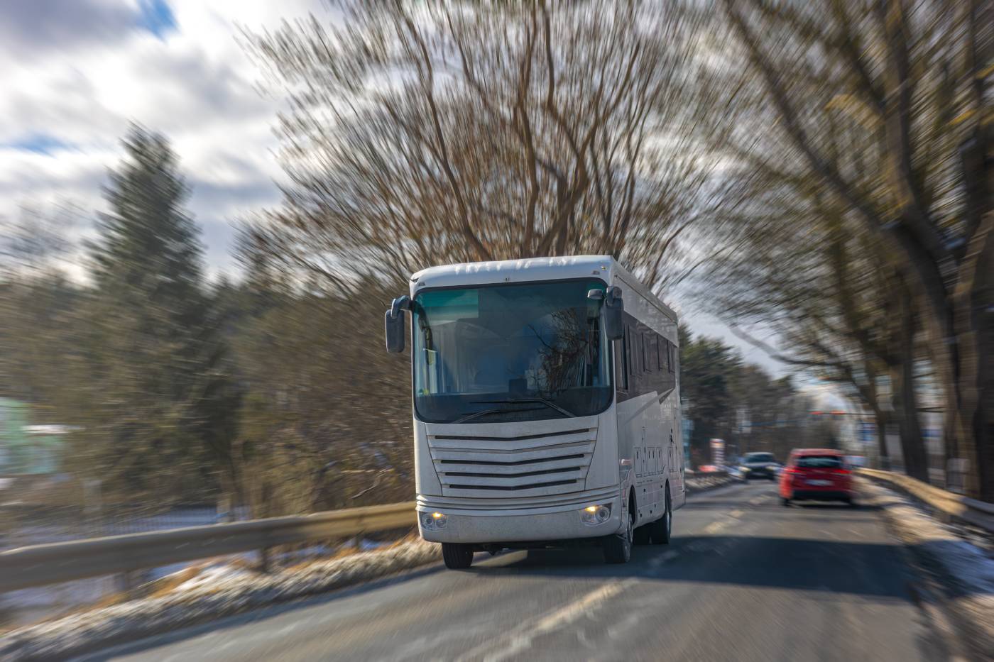 MUP pojačano kontroliše autobuse koji prevoze putnike ka turističkim destinacijama