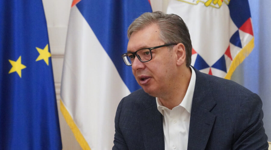 Vučić u pismu Ruteu tražio da Kfor zaustavi teror nad Srbima i otvaranje mosta na Ibru