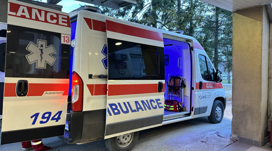 Burna noć u Beogradu: Dve saobraćajne nezgode, među povređenima i dvogodišnje dete