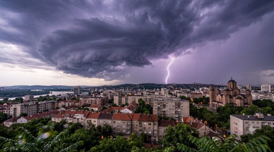 Nakon tropskih 42°C stižu pljuskovi i grmljavina: Detaljan raspored po regionima