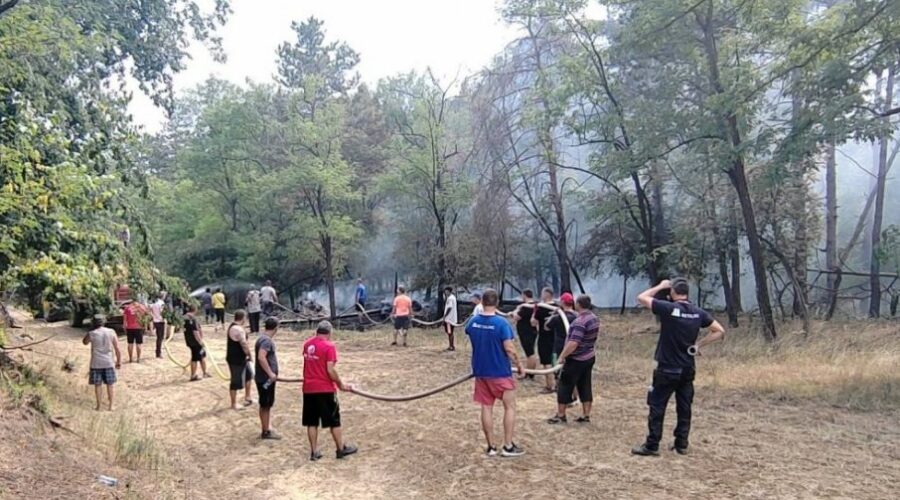 Vatra i dalje gori oko Šušare, Kajtasova i Grebenca, meštani strepe zbog vetra