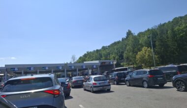 Iz Srbije na Batrovcima kamioni čekaju tri sata