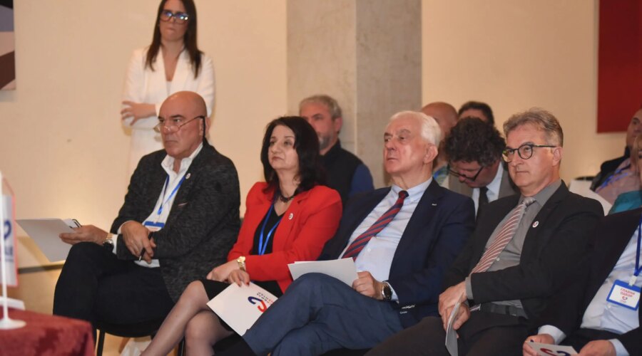 SRCE: Napad na novinare u Kraljevu skandalozan, Vučićeva „šatorska demokratija“ rezervisana samo za poslušne medije