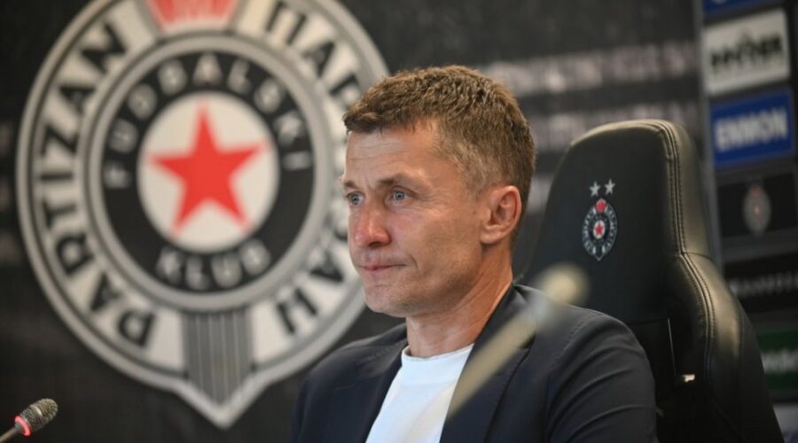 Obrt u Humskoj! Saša Ilić ostaje trener Partizana?