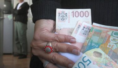 Zarade svuda jake, neke i jače: Plate u javnom sektoru za oko 5.300 dinara veće nego kod privatnika, najslabiji prosek u lokalnim samoupravama