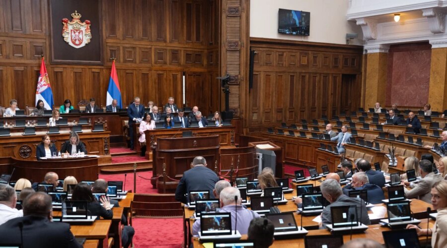 BLOG UŽIVO Treći dan vanrednog zasedanja Skupštine: Posle pauze nastavljena rasprava o amandmanima na rebalans budžeta