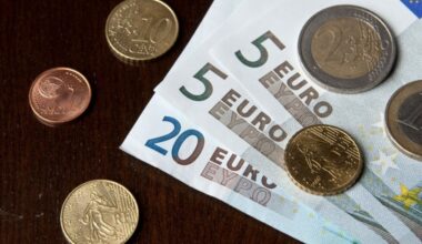 “20 evra mladencima u kovertu, dosta im je!” Srbi napravili buru na mrežama, evo i zašto