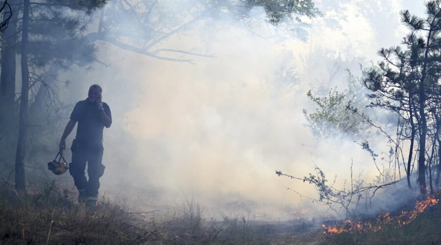 BLOG UŽIVO Požari u Srbiji: U Deliblatskoj peščari kiša donela blago olakšanje, vetar otežava gašenje kod Lebana, požar na Stolovima još nije lokalizovan