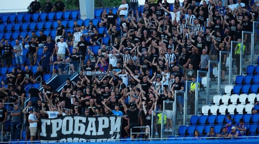 Grobari na treningu Partizana poslali jasnu poruku fudbalerima pred Hetafe!