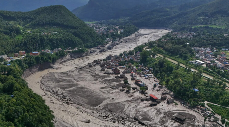 Voda je “gutala” naselja i ostavljala ruševine: Šokantni snimci iz Nepala, raste broj žrtava i nestalih