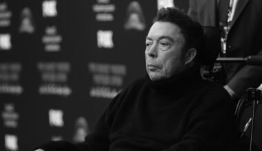 Engleski glumac Tim Kari, poznat po kultnim ulogama, preminuo u 80. godini