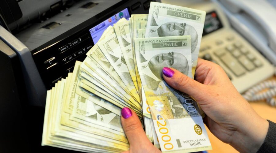 Srednji kurs dinara za evro u četvrtak 117,3865 dinara