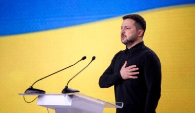 Zelenski posetio ukrajinske vojnike na frontu! Obišao trupe na veoma važnom strateškom položaju! (video)