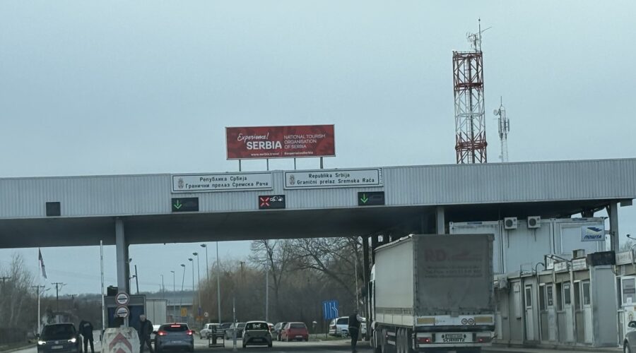 Radovi na više pravaca kroz Srem, na Batrovcima zabeleženo čekanje od sat vremena