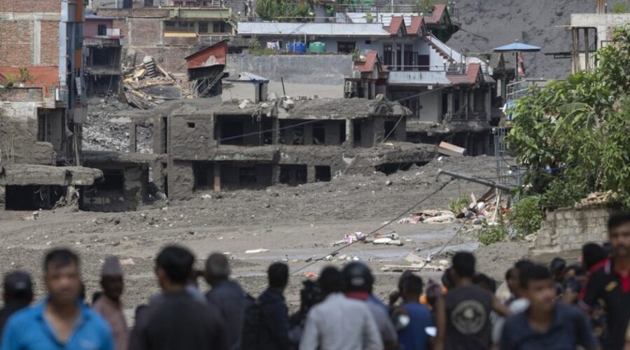Bujične poplave u Nepalu i Tibetu: Više od 1.300 ljudi nestalo, među njima i državljanin Srbije, više od 330 stradalih