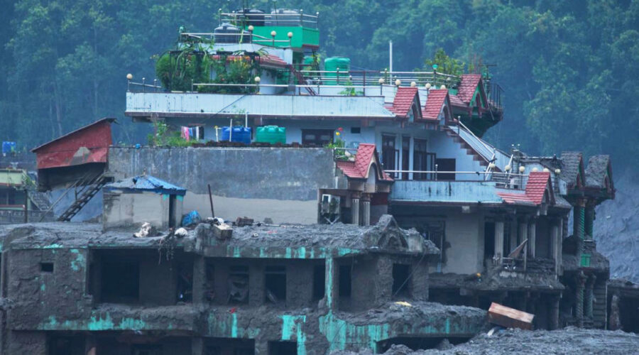 Nepal pod vodom i blatom: Šta je pokrenulo razorne poplave?