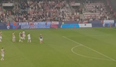 Delije oterale fudbalere Zvezde posle petarde! Nestvarne scene u Češkoj! (video)