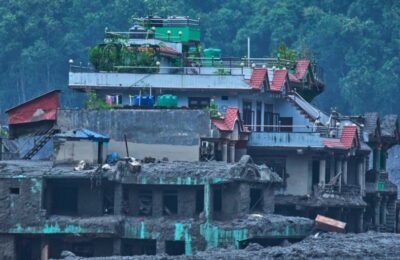 Broj žrtava u Nepalu porastao na 469, više od 1.300 ljudi se vodi kao nestalo