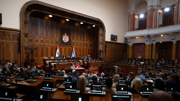Poslanici od 10 časova nastavljaju sednicu, rasprava o amandmanima na zakon o projektu “Beograd na vodi”