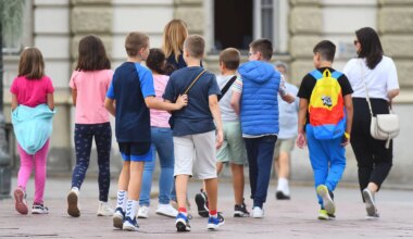 Agencija: Da roditelji, uoči početka školske godine, pripreme decu za bezbedno učešće u saobraćaju