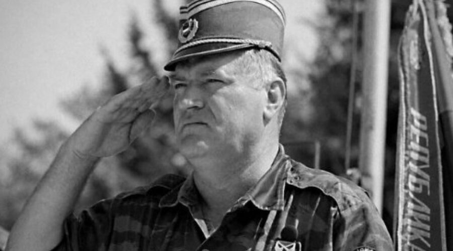 Izgovorio sam mu ove reči, a general se samo nasmejao