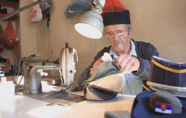 UMESTO PARIZA, ODABRAO RODNO UŽICE: Deda Đorđe ima 92 godine, ali i dalje čuva stari zanat od zaborava!