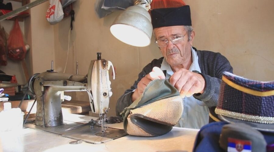 UMESTO PARIZA, ODABRAO RODNO UŽICE: Deda Đorđe ima 92 godine, ali i dalje čuva stari zanat od zaborava!