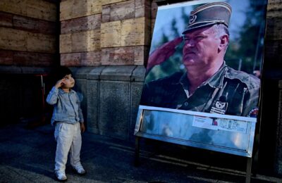 Spomenik Ratka Mladića je – Republika Srpska