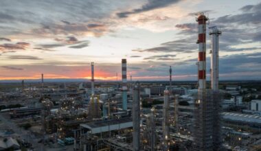 Đedović Handanović: Pregovori MOL-a i Gazprom Nefta oko NIS-a u završnoj fazi