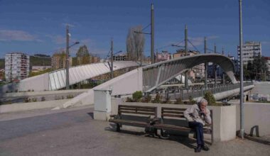 Načelnik štaba Kfora u poseti toj jedinici u Mitrovici, most na Ibru i dalje zatvoren za vozila
