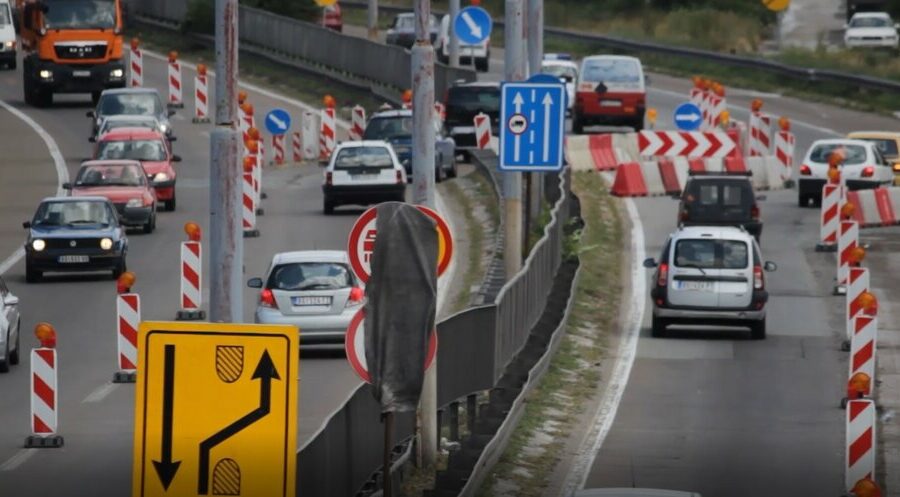 AMSS: Na graničnom prelazu Batrovci putnička vozila čekaju sat i po na izlaz