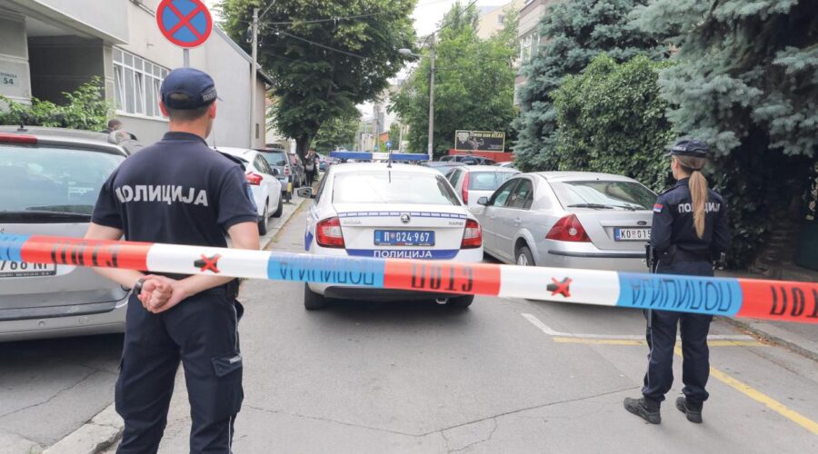 Krvavi obračun u Zrenjaninu! Mladić (19) izboden nožem u žestokoj tuči – napadač pobegao taksijem