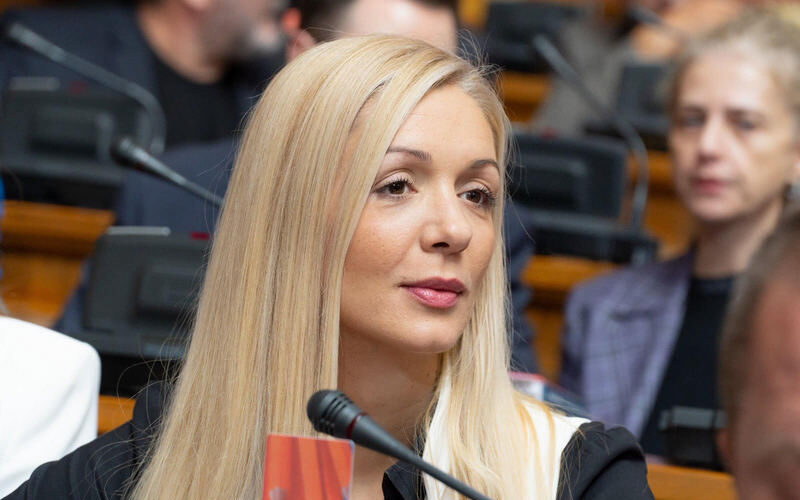 Miloševići: Školska uprava popisuje prosvetare za kapilarne glasove SNS