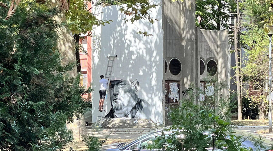 Novi mural Ratka Mladića u Beogradu: Niče samo nekoliko dana nakon njegove smrti (foto, video)