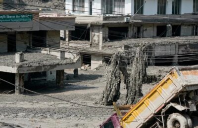 Povećao se broj poginulih u bujičnim poplavama u Nepalu na 788
