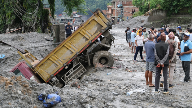 Novi bilans žrtava razornih bujica u Nepalu, Kina objavila spisak država porekla nestalih u klizištima