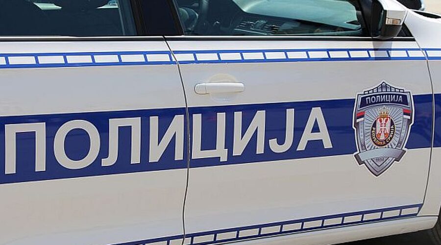 Nišlija koji je izbo komšiju zbog ogrebanog automobila tereti se za pokušaj ubistva