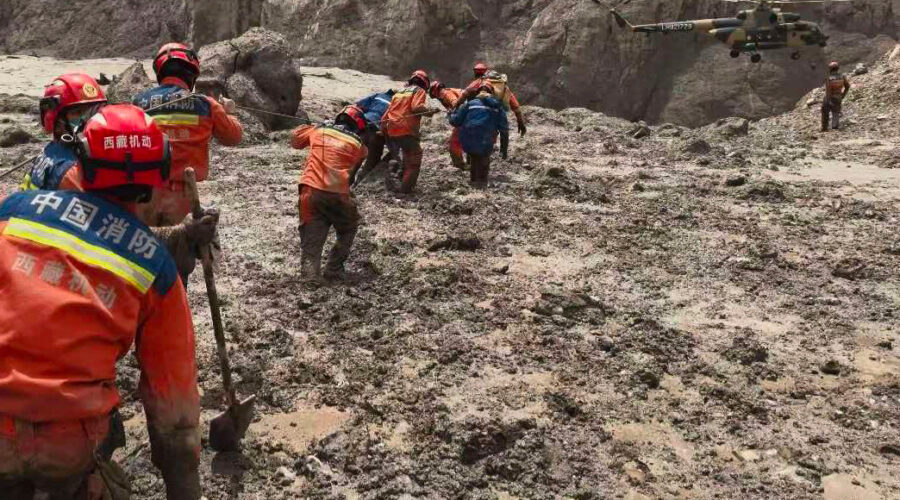 U Kini, na granici sa Nepalom, u klizištu poginulo 16 osoba, 546 nestalo