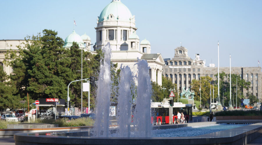 Srbija sutra pod novim toplotnim talasom: Temperatura do 37 stepeni, uveče stižu pljuskovi