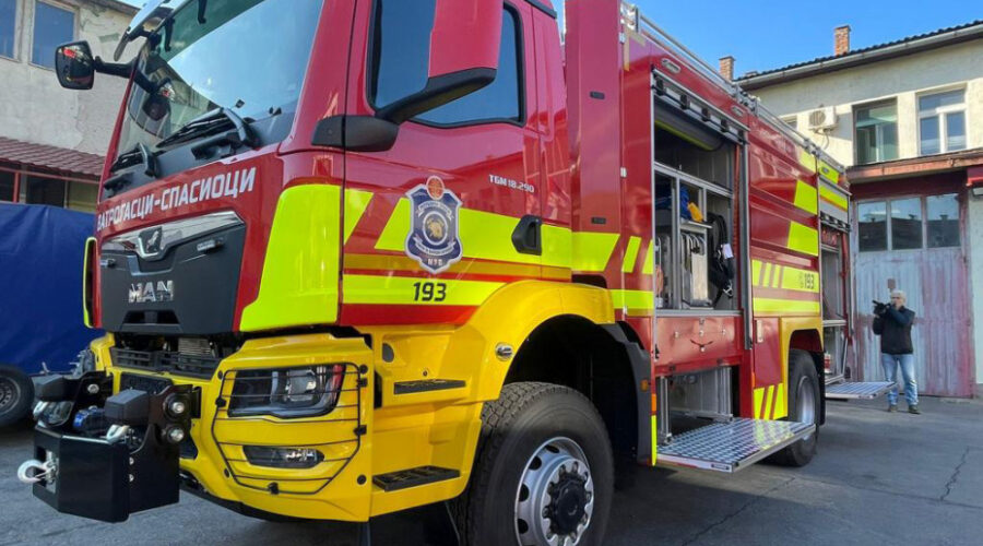 Ugašen požar u ataru sela Lukovo kod Vranja, evakuisano 14 osoba