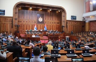 U Skupštini danas glasanje o 59 tačaka dnevnog reda, među kojima je i predlog rebalansa budžeta