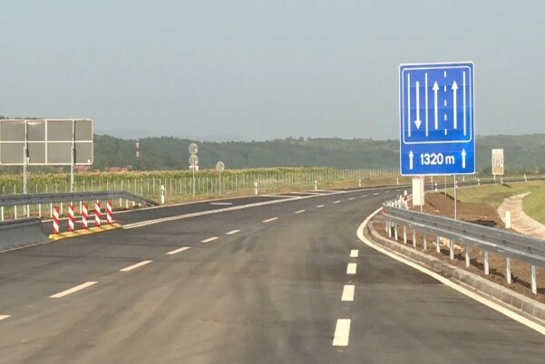 Izmenjen režim saobraćaja na više putnih pravaca zbog radova