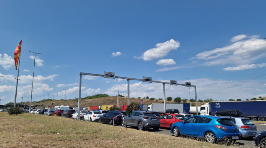 Gužva na graničnom prelazu Evzoni: Satima se čeka na ulaz u Severnu Makedoniju