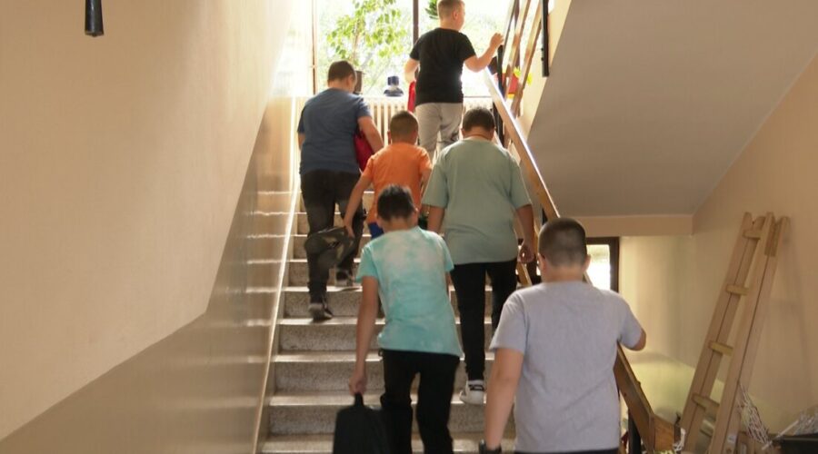 Sutra početak nove školske godine za 530.000 osnovaca i 240.000 srednjoškolaca