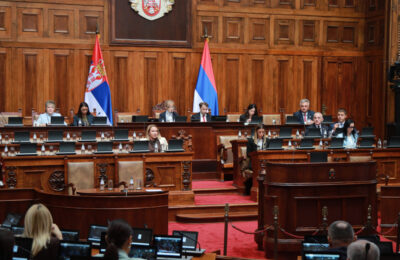 Skupština usvojila zakon o pomoći građanima: Počinje isplata od 6.000 do 35.000 dinara