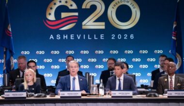 Ruski i američki ministri finansija razgovarali o Ukrajini